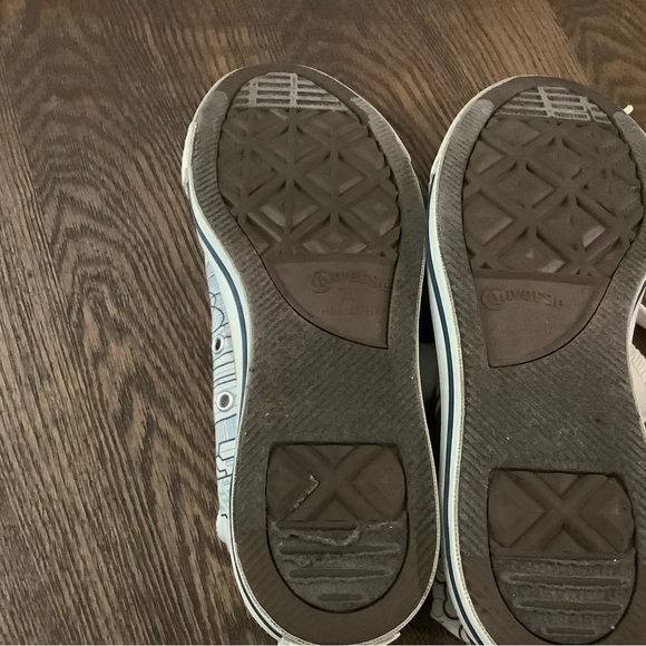 Chuck Taylor Converse Hightop - Picture 3 of 10